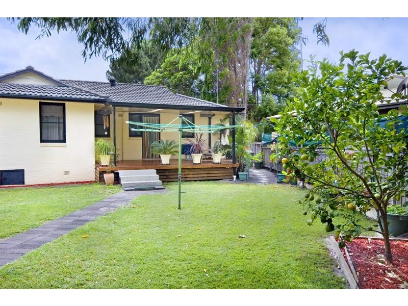 13 Macleay Avenue, Woy Woy NSW 2256