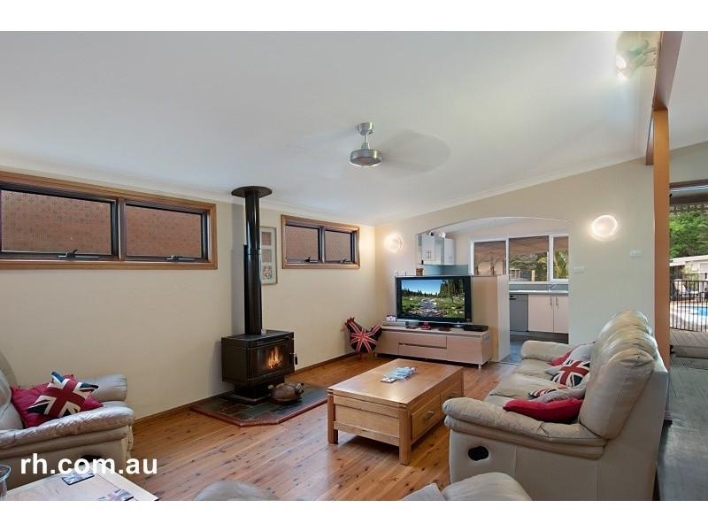 22 Fitzroy Street, Umina Beach NSW 2257