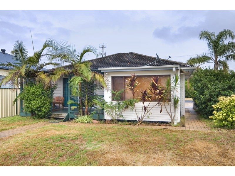 12 Wentworth Avenue, Woy Woy NSW 2256