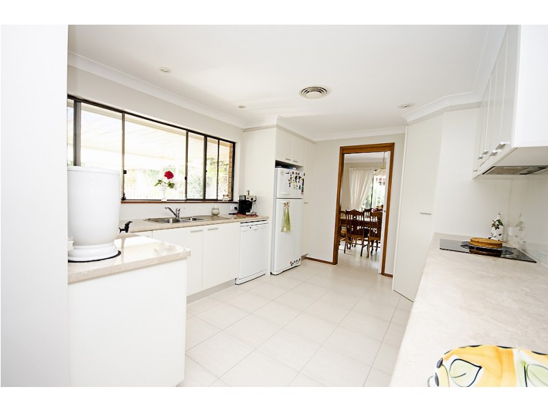 4 Nautilus Crescent, St Huberts Island NSW 2257