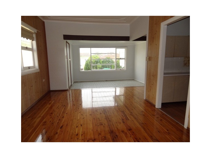 75 BEACH STREET, Ettalong Beach NSW 2257