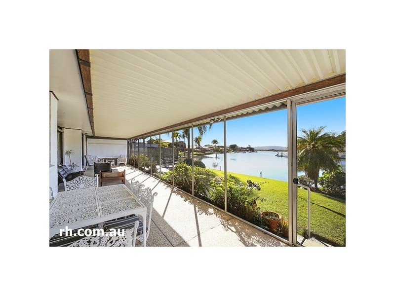 41 Helmsman Boulevard, St Huberts Island NSW 2257
