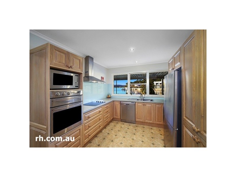 41 Helmsman Boulevard, St Huberts Island NSW 2257