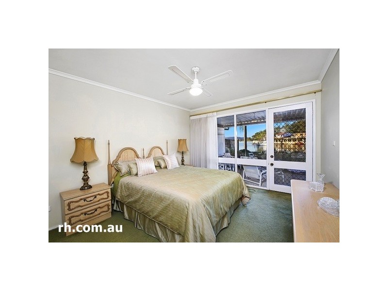 41 Helmsman Boulevard, St Huberts Island NSW 2257