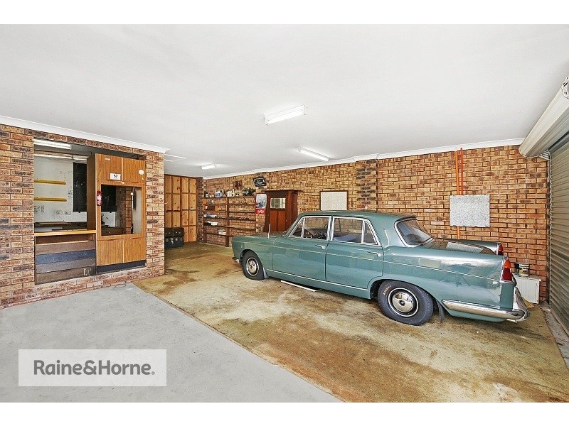 4 Attunga Close, St Huberts Island NSW 2257