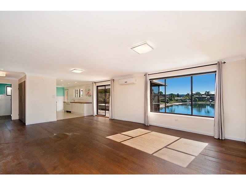 6 BARRACOUTA, St Huberts Island NSW 2257