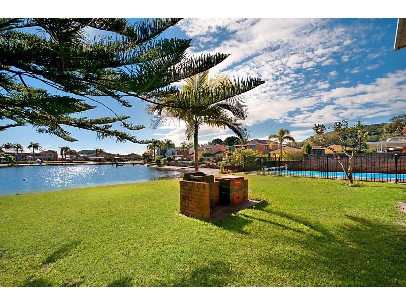 6 BARRACOUTA, St Huberts Island NSW 2257