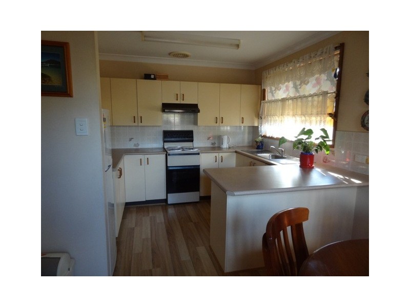 1A Gwendolin, Umina Beach NSW 2257