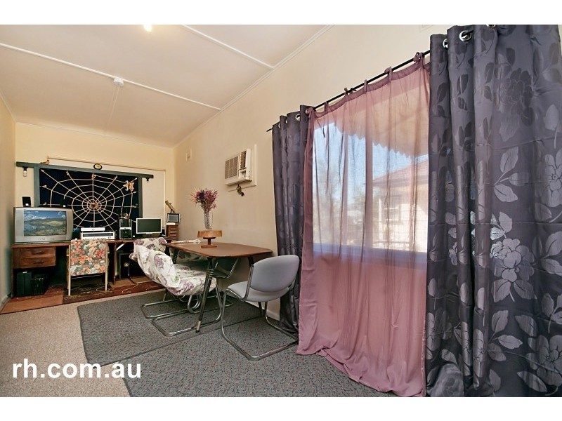 29 Barrenjoey Road, Ettalong Beach NSW 2257