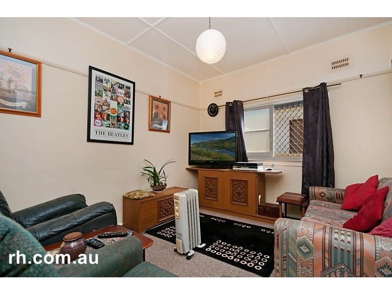 29 Barrenjoey Road, Ettalong Beach NSW 2257