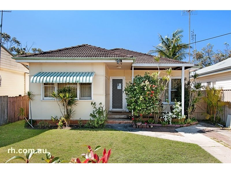 328 Ocean Beach Road, Umina Beach NSW 2257