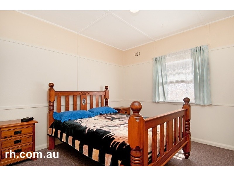 24 Coolabah Street, Ettalong Beach NSW 2257