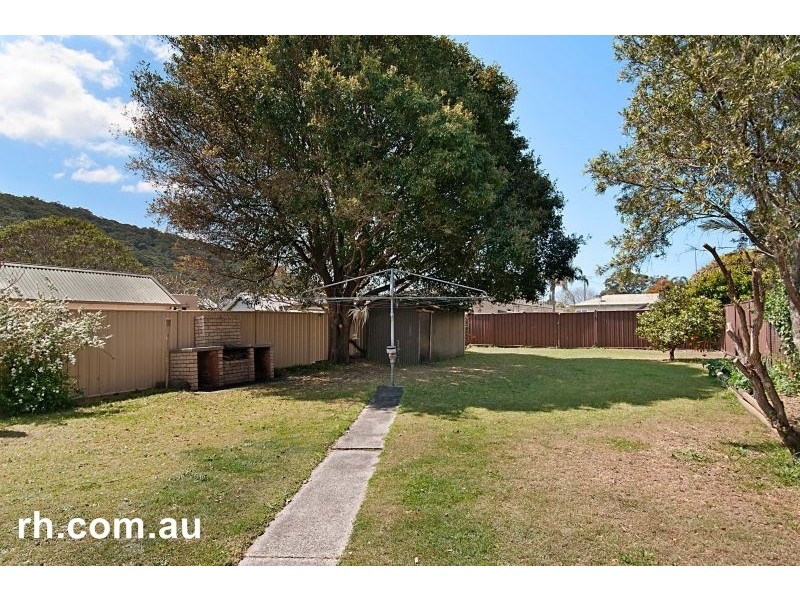 24 Coolabah Street, Ettalong Beach NSW 2257