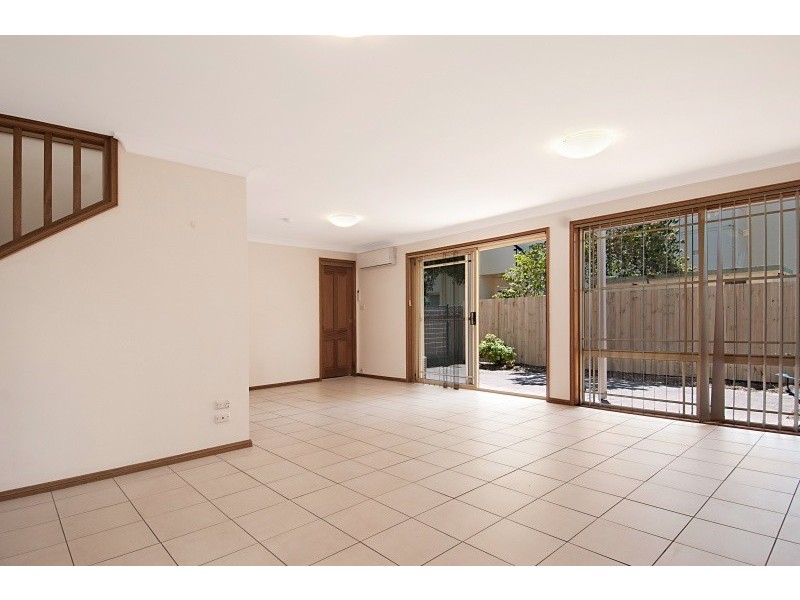 2/450 Ocean Beach Road, Umina Beach NSW 2257