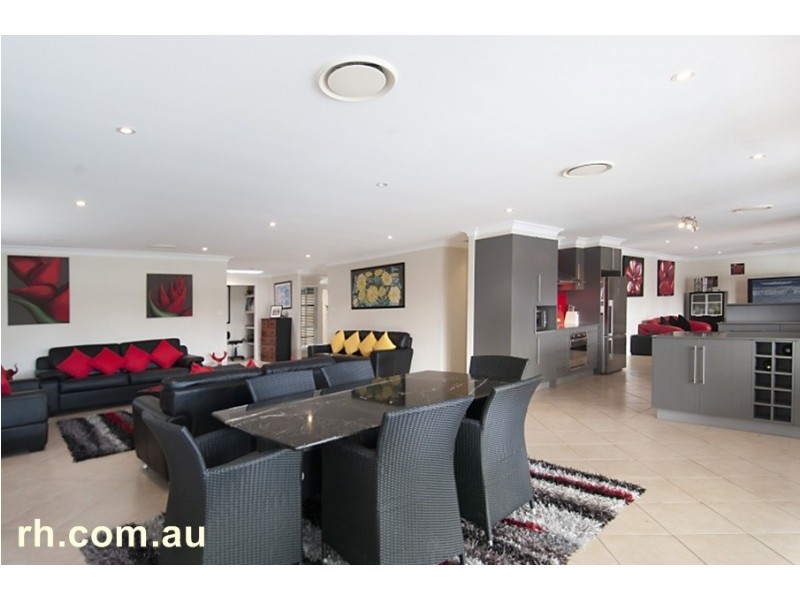 10 Salacia Close, St Huberts Island NSW 2257