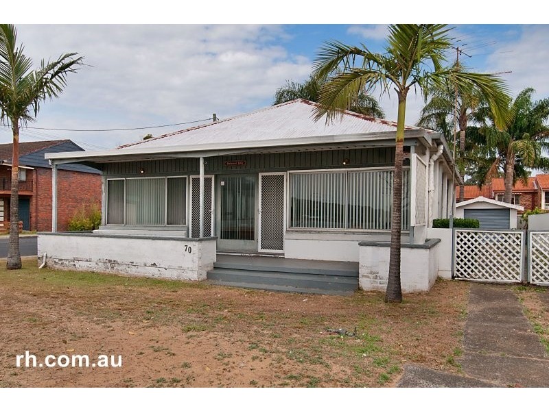 70 The Esplanade, Ettalong Beach NSW 2257