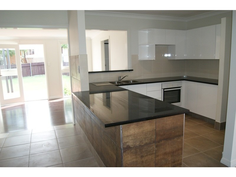 7 Macleay Avenue, Woy Woy NSW 2256