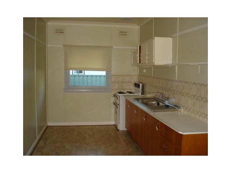 32 COMMONWEALTH, Woy Woy NSW 2256