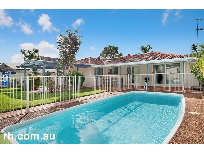 24 Nautilus Crescent, St Huberts Island NSW 2257