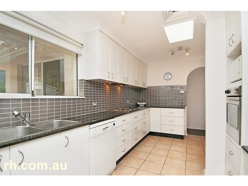 24 Nautilus Crescent, St Huberts Island NSW 2257