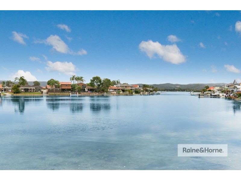 50 Helmsman Boulevard, St Huberts Island NSW 2257