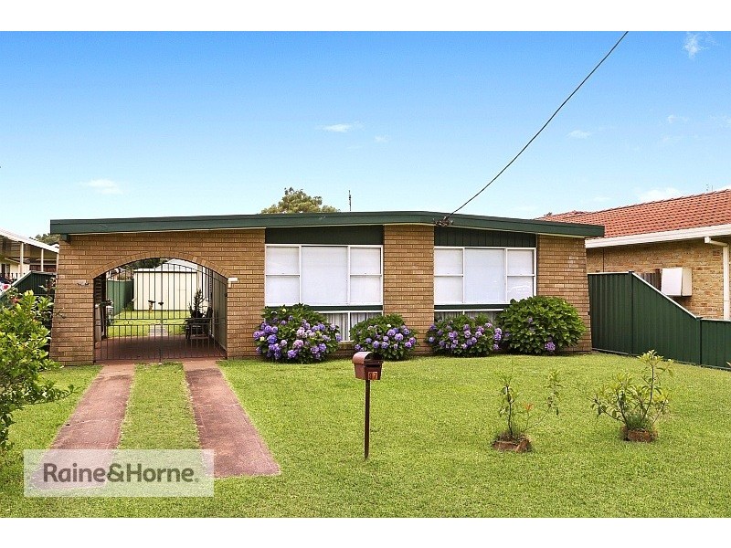 97 Mackenzie Avenue, Woy Woy NSW 2256