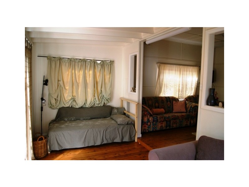 25 Broken Bay Road, Ettalong Beach NSW 2257