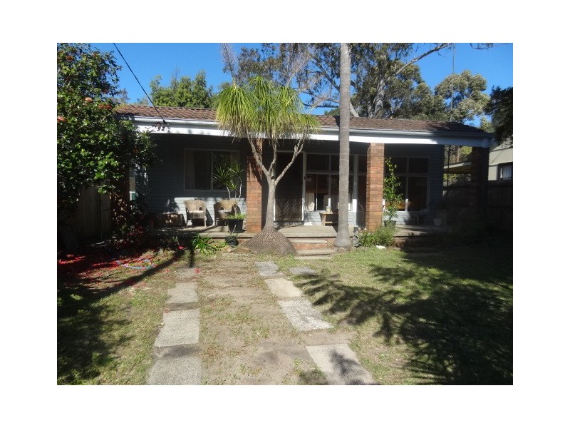 8 Yarrabin, Umina Beach NSW 2257