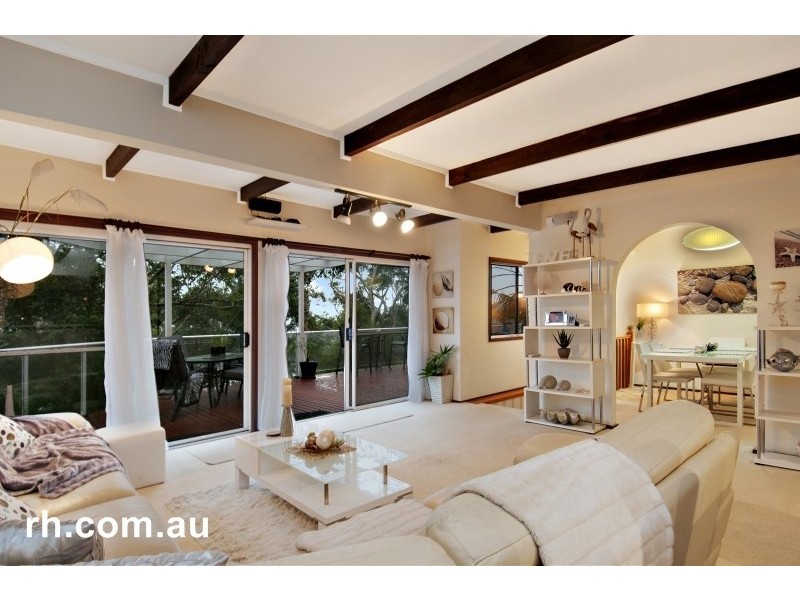 15 Daley Avenue, Daleys Point NSW 2257