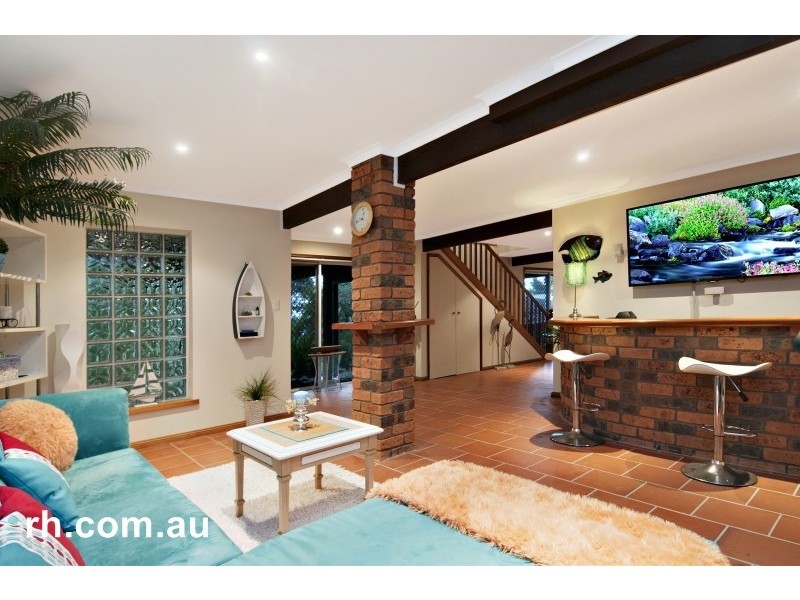 15 Daley Avenue, Daleys Point NSW 2257