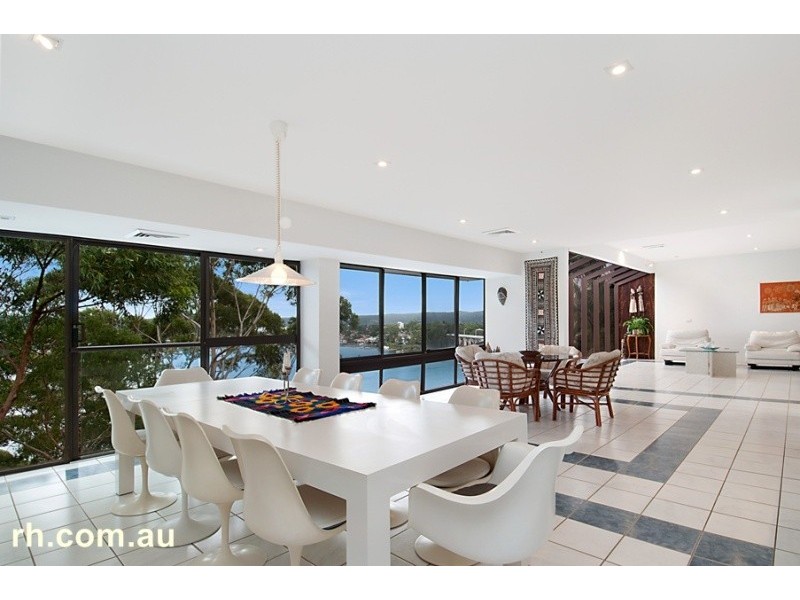 110 Daley Avenue, Daleys Point NSW 2257