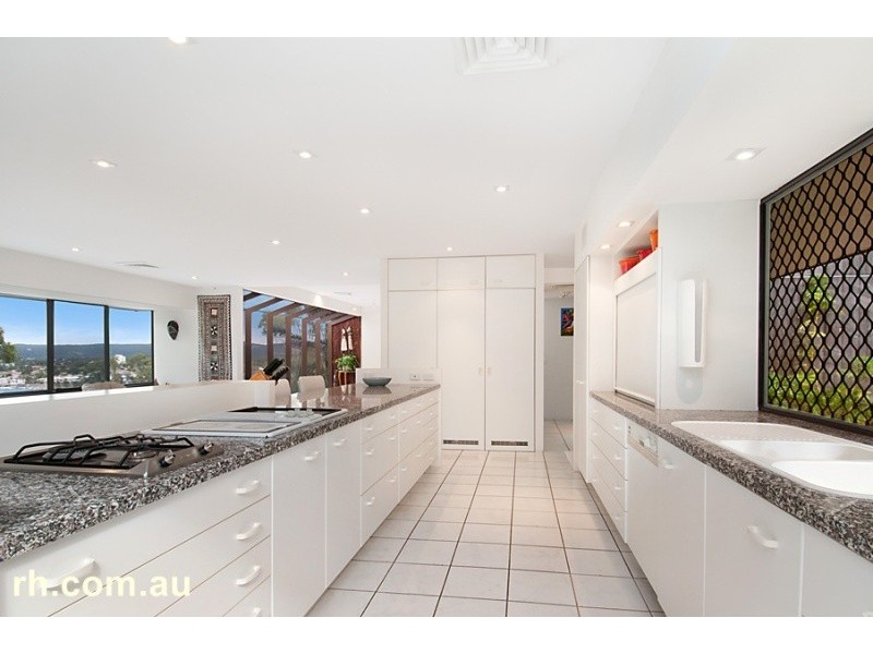 110 Daley Avenue, Daleys Point NSW 2257