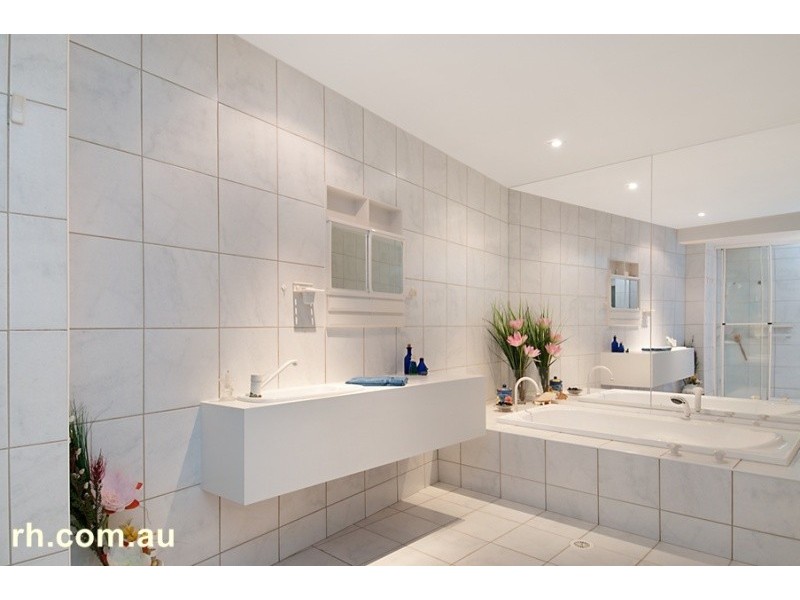 110 Daley Avenue, Daleys Point NSW 2257