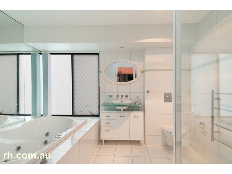 110 Daley Avenue, Daleys Point NSW 2257