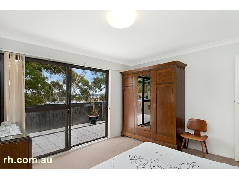 110 Daley Avenue, Daleys Point NSW 2257