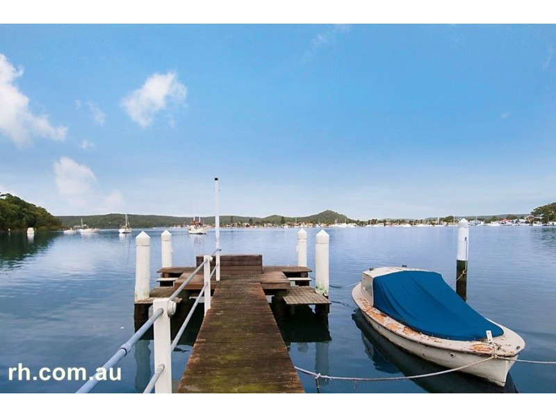 110 Daley Avenue, Daleys Point NSW 2257