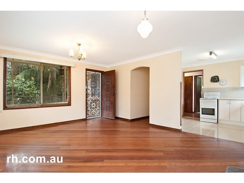 12 Albany Square, Umina Beach NSW 2257