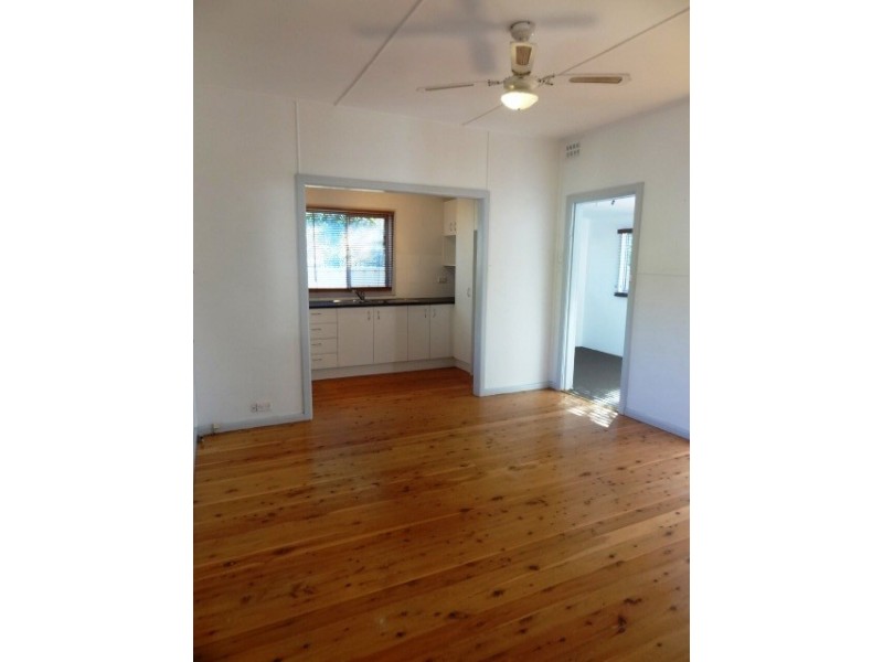 15 Waterloo Avenue, Woy Woy NSW 2256