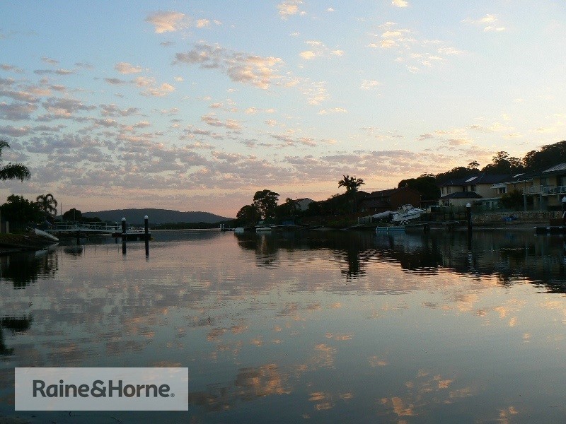 1 Nautilus Crescent, St Huberts Island NSW 2257