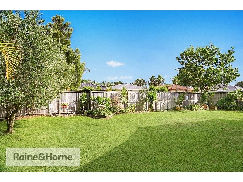 1 Nautilus Crescent, St Huberts Island NSW 2257