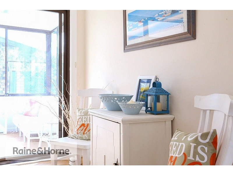 1 Nautilus Crescent, St Huberts Island NSW 2257