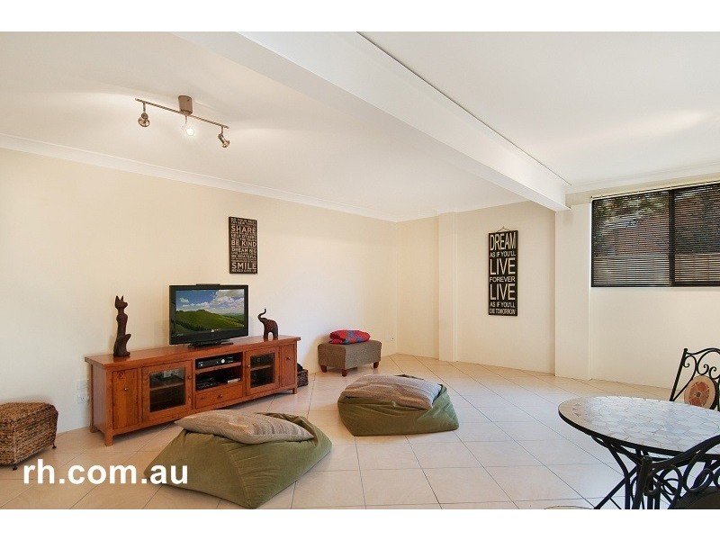 8 Jasmine Place, Umina Beach NSW 2257