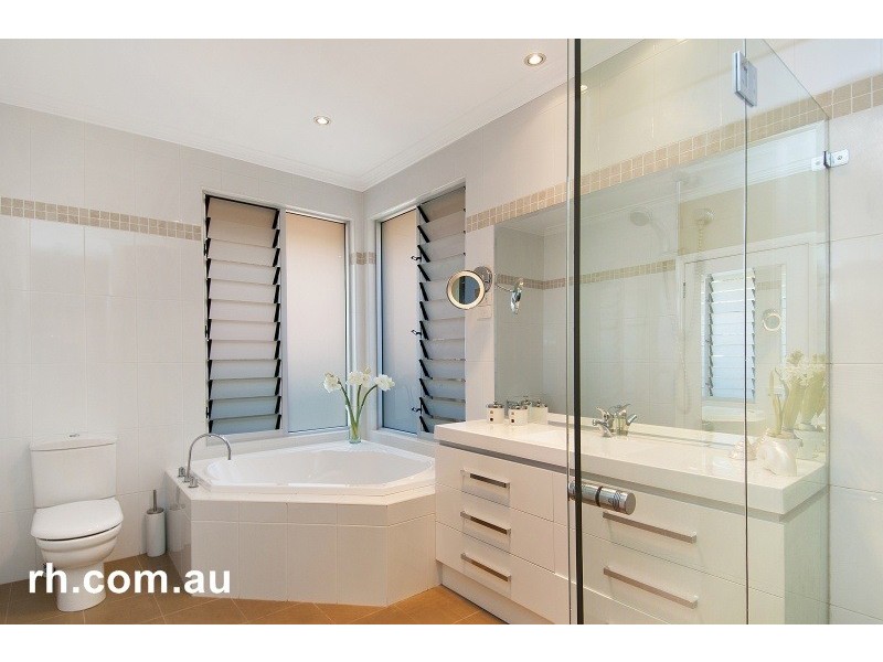 6 Boyd Close, St Huberts Island NSW 2257