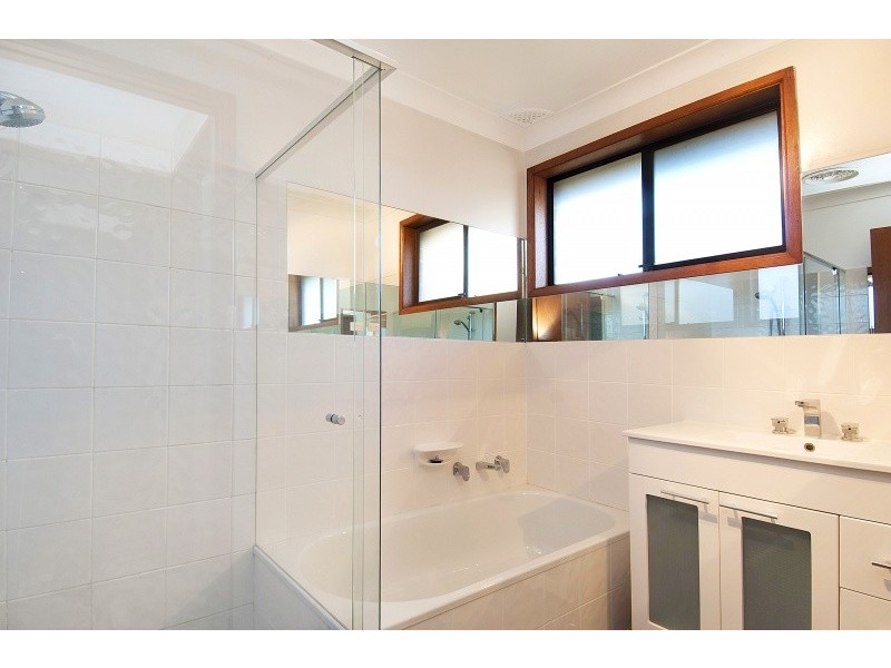 1 Nautilus Crescent, St Huberts Island NSW 2257