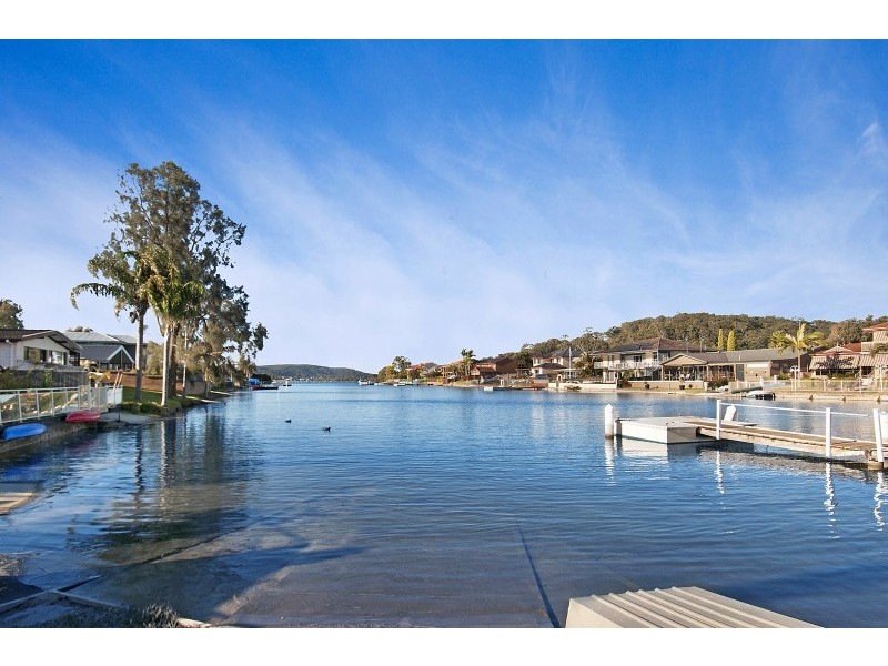 1 Nautilus Crescent, St Huberts Island NSW 2257