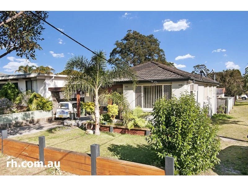 25 Welcome Street, Woy Woy NSW 2256