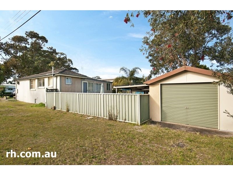 25 Welcome Street, Woy Woy NSW 2256