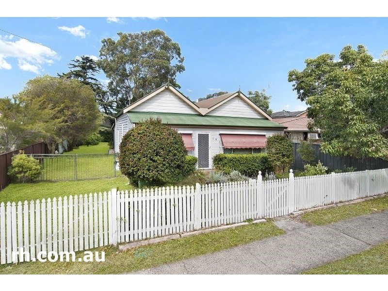 140 Railway Street, Woy Woy NSW 2256