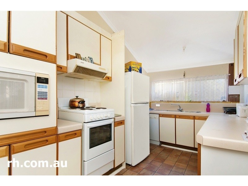 18 Oxford Street, Umina Beach NSW 2257