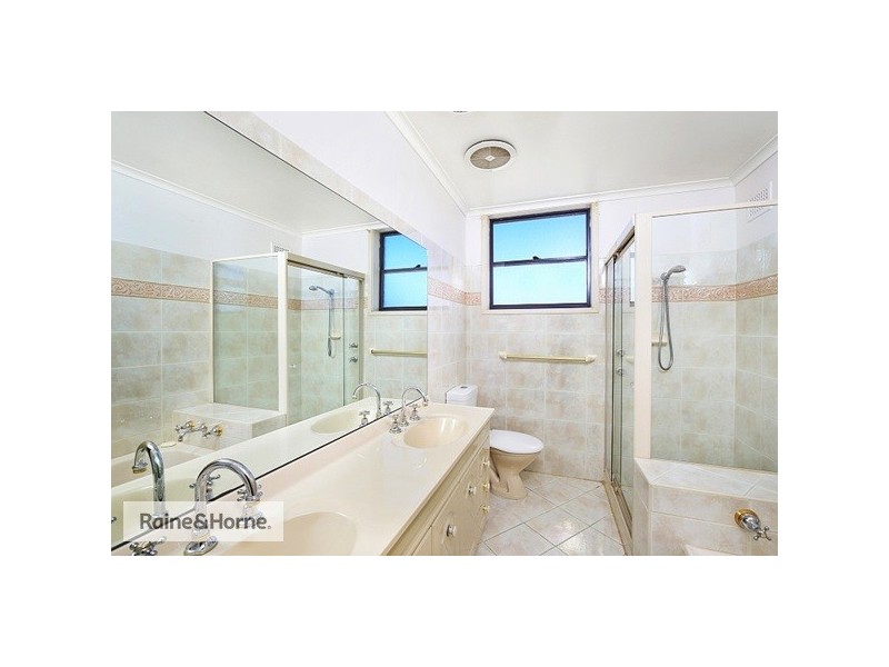 25 Salacia Close, St Huberts Island NSW 2257